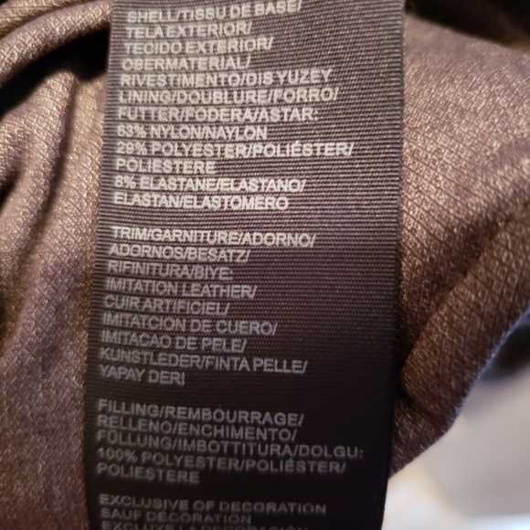 Tommy Hilfiger - Picture 4 of 4